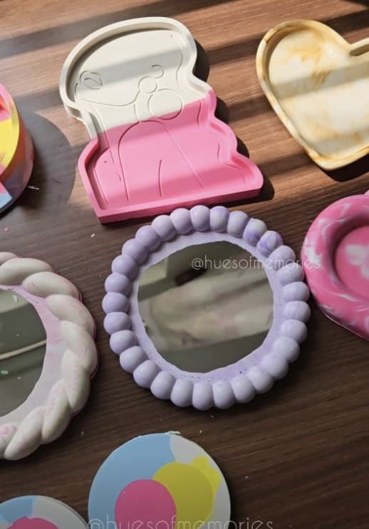 Resin bubble mirrors and trinket trays in pastel colours