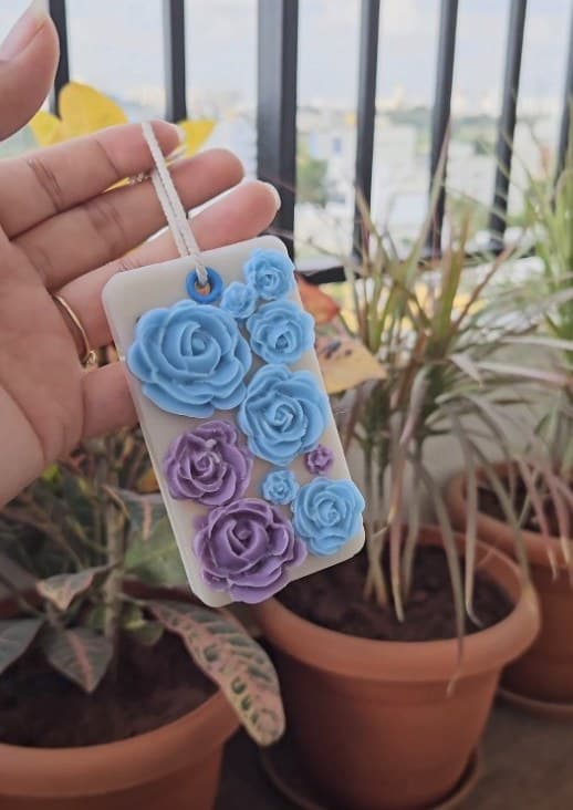 Rose wax sachet in blue and lilac